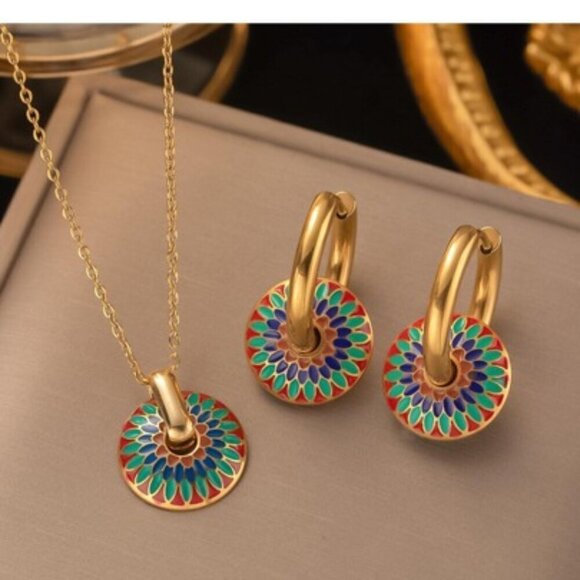 Jewelry - 14k Gold Filled Marble Pattern Set: Necklace and hoop earrings